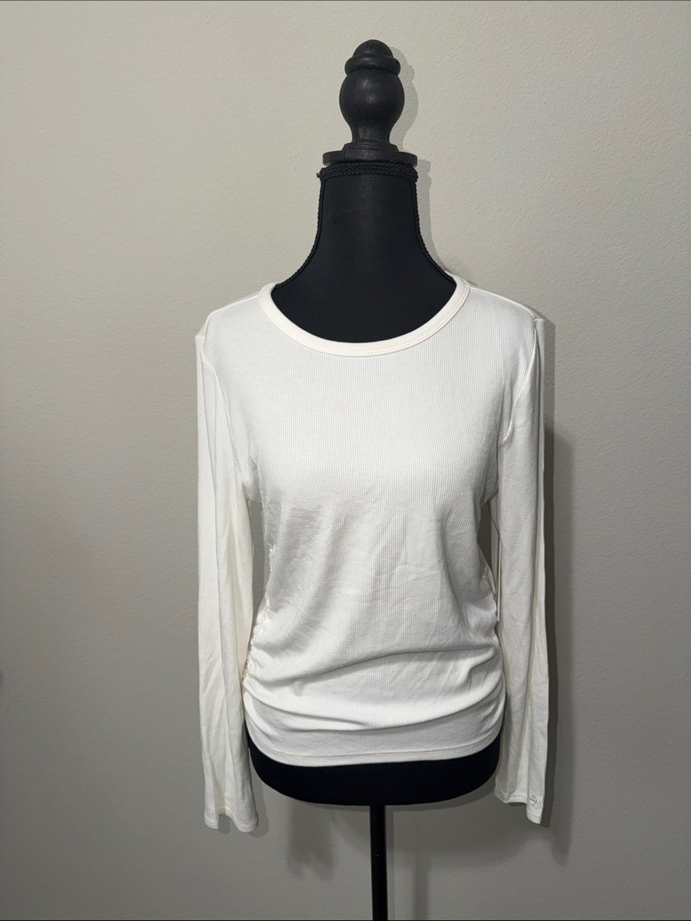 Donna Karan Women's White Long-Sleeve Crewneck Top SU09